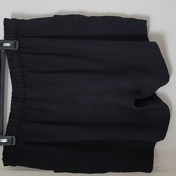 Old Navy Size L Black Elastic with Drawstring Waist Pull-On Shorts, Gently Used - Picture 2 of 10